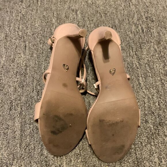 EUC Thalia Sodi beige heel sandals! Size 6 - Picture 5 of 7